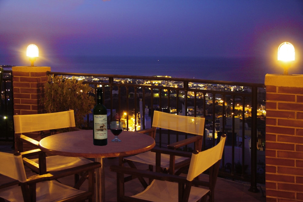 Driades Apartments by Estia — Restaurant & bars in Hersonissos