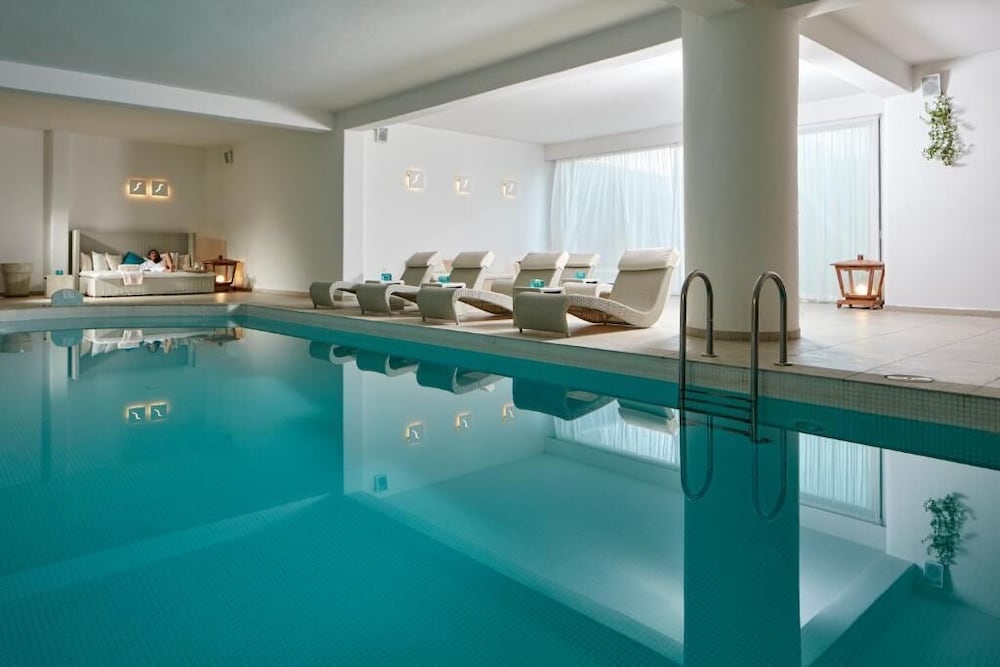 El Greco Resort — Swimming pool in Karterados, South Aegean