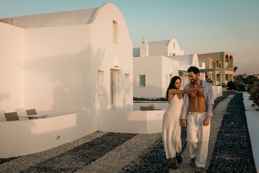 El Greco Resort — Hotel building in Karterados, South Aegean