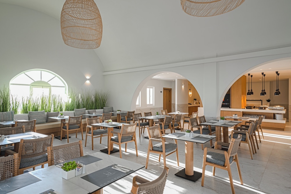 El Greco Resort — Restaurant & bars in Karterados, South Aegean