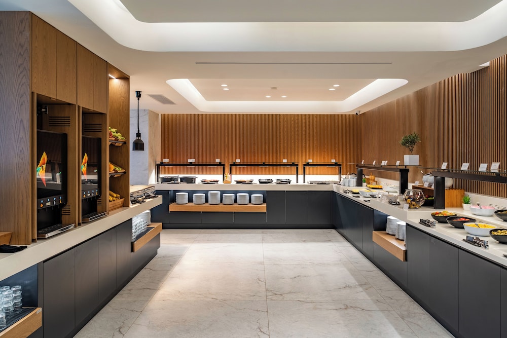 El Greco Resort — Restaurant & bars in Karterados, South Aegean