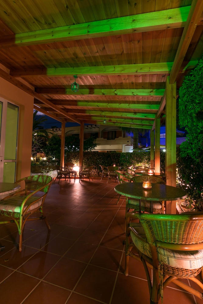 Elotia Hotel — Restaurant & bars in Chania