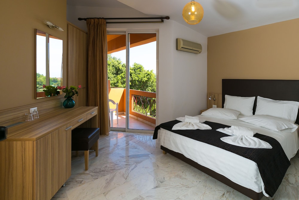 Elotia Hotel — Hotel rooms in Chania