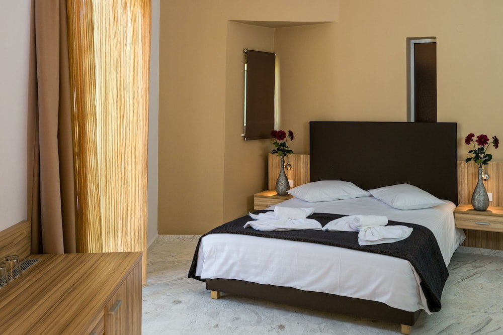 Elotia Hotel — Hotel rooms in Chania
