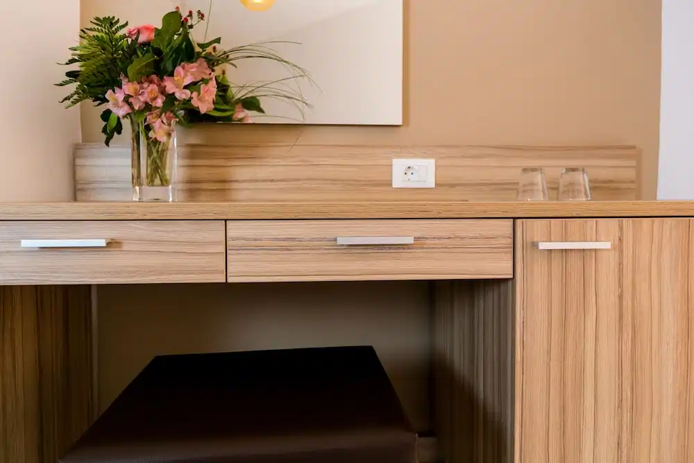 Elotia Hotel — Hotel rooms in Chania
