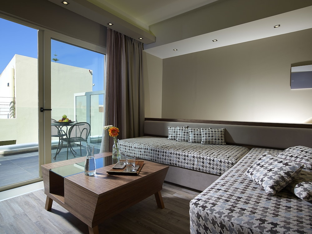 Elotis Suites — Hotel rooms in Chania