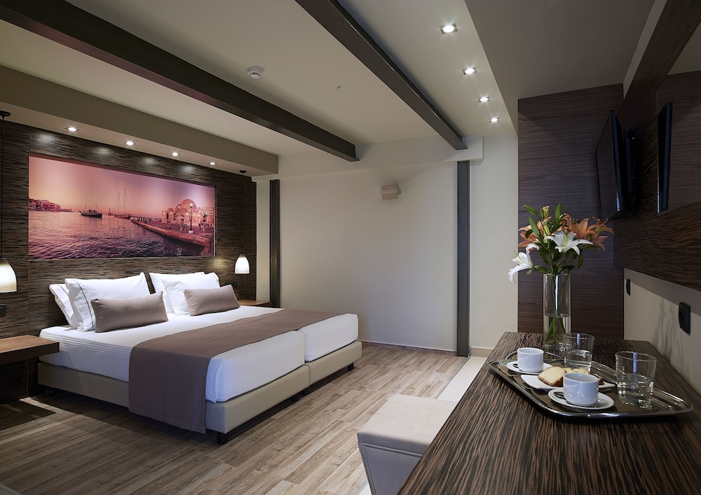 Elotis Suites — Hotel rooms in Chania
