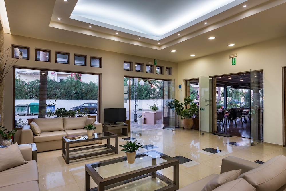 Elotis Suites — Hotel building in Chania