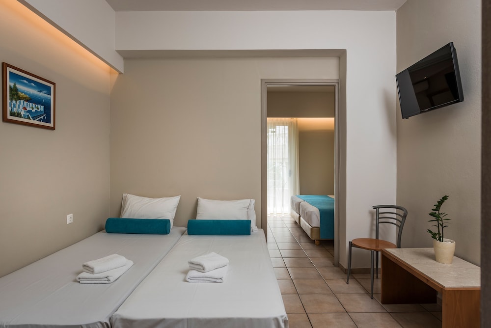 Elotis Suites — Hotel rooms in Chania