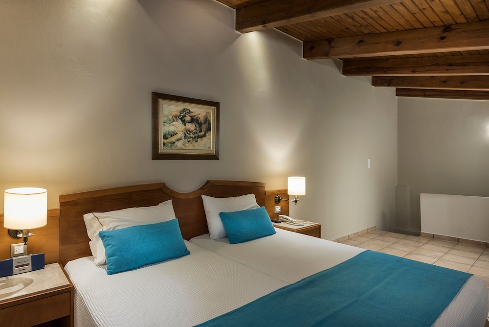 Elotis Suites — Hotel rooms in Chania