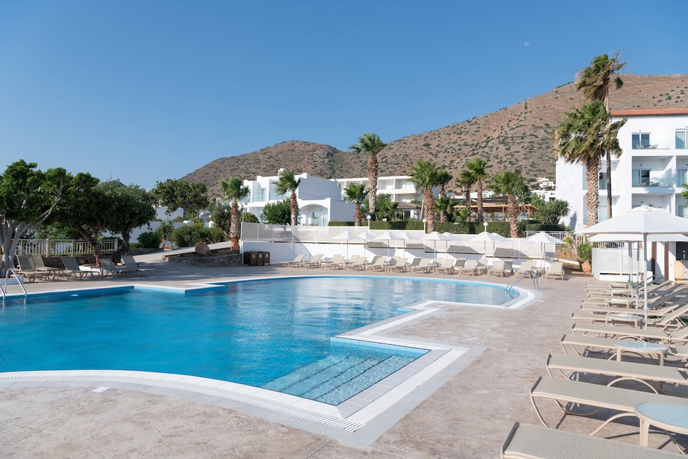 Elounda Breeze Resort - All Inclusive — Swimming pool in Elounda