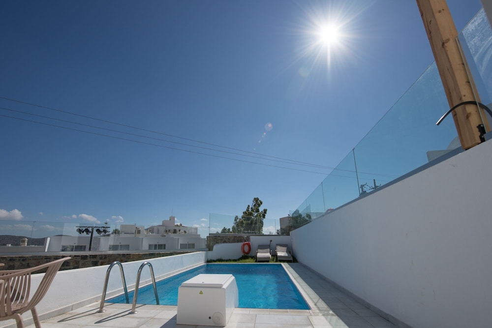 Elounda Breeze Resort - All Inclusive — Swimming pool in Elounda
