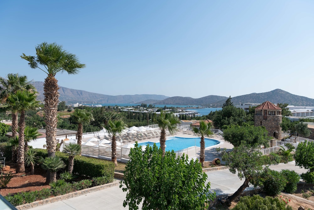 Elounda Breeze Resort - All Inclusive — Swimming pool in Elounda