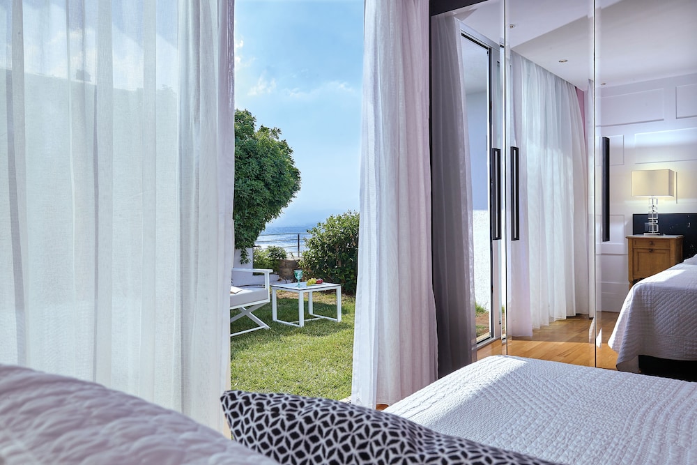 Elounda Gulf Villas by Sandglass — Hotel rooms in Elounda