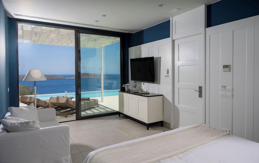 Elounda Gulf Villas by Sandglass — Hotel rooms in Elounda