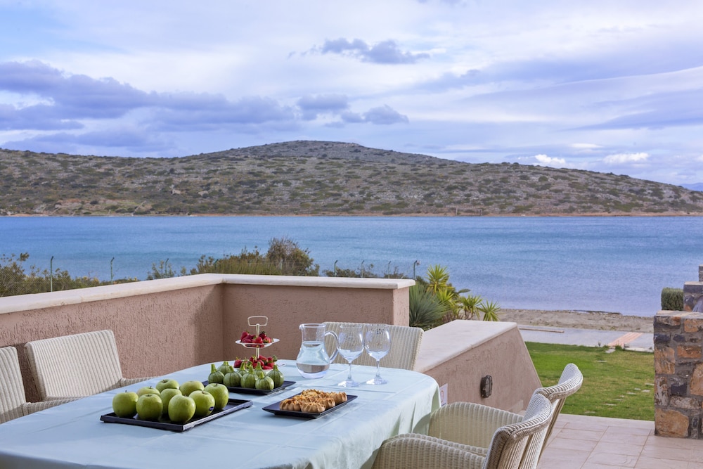 Elounda Gulf Villas by Sandglass — Restaurant & bars in Elounda