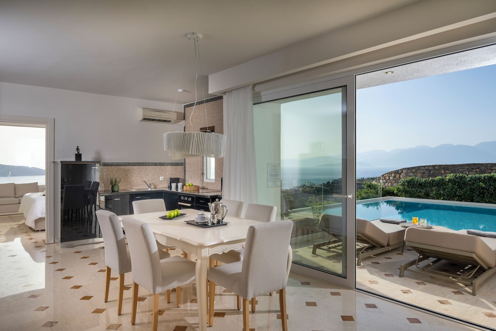 Elounda Gulf Villas by Sandglass — Hotel rooms in Elounda