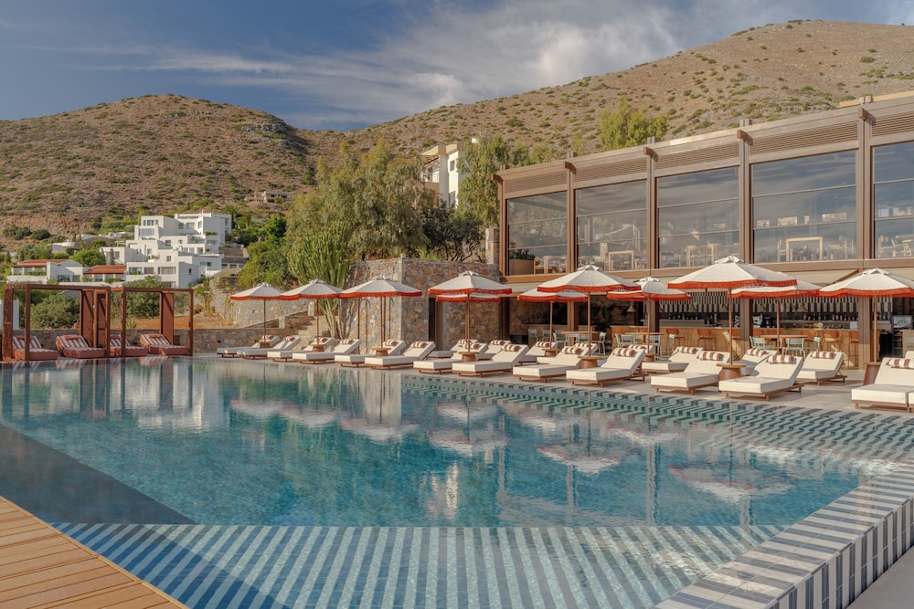 INNSiDE by Meliá Crete Elounda — Swimming pool in Elounda