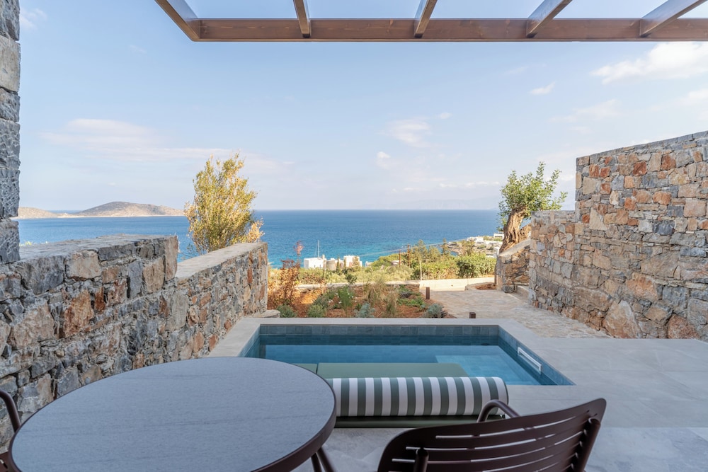 INNSiDE by Meliá Crete Elounda — Swimming pool in Elounda