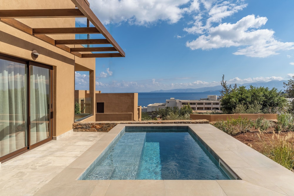 INNSiDE by Meliá Crete Elounda — Swimming pool in Elounda