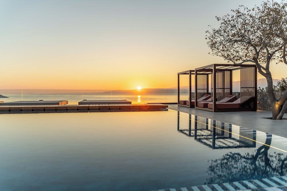 INNSiDE by Meliá Crete Elounda — Swimming pool in Elounda