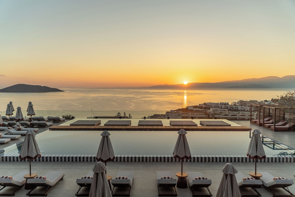 INNSiDE by Meliá Crete Elounda — Swimming pool in Elounda