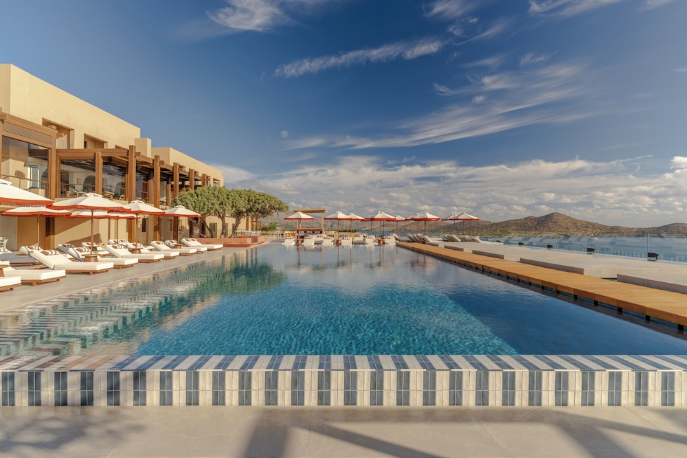 INNSiDE by Meliá Crete Elounda — Swimming pool in Elounda
