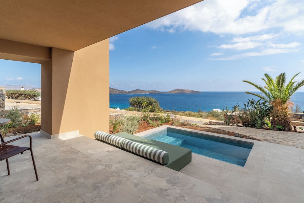 INNSiDE by Meliá Crete Elounda — Swimming pool in Elounda
