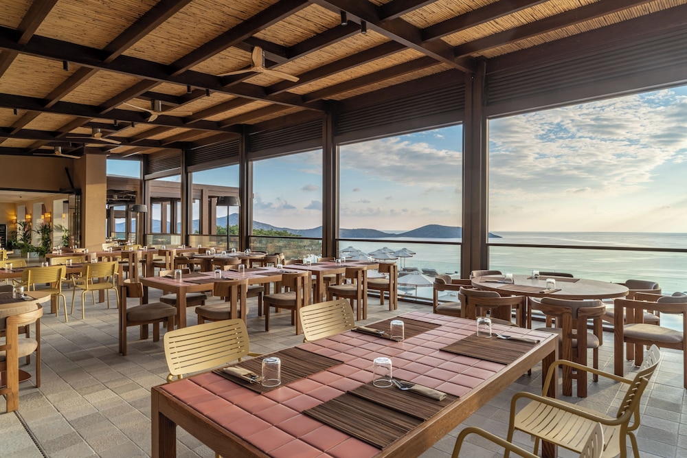 INNSiDE by Meliá Crete Elounda — Restaurant & bars in Elounda