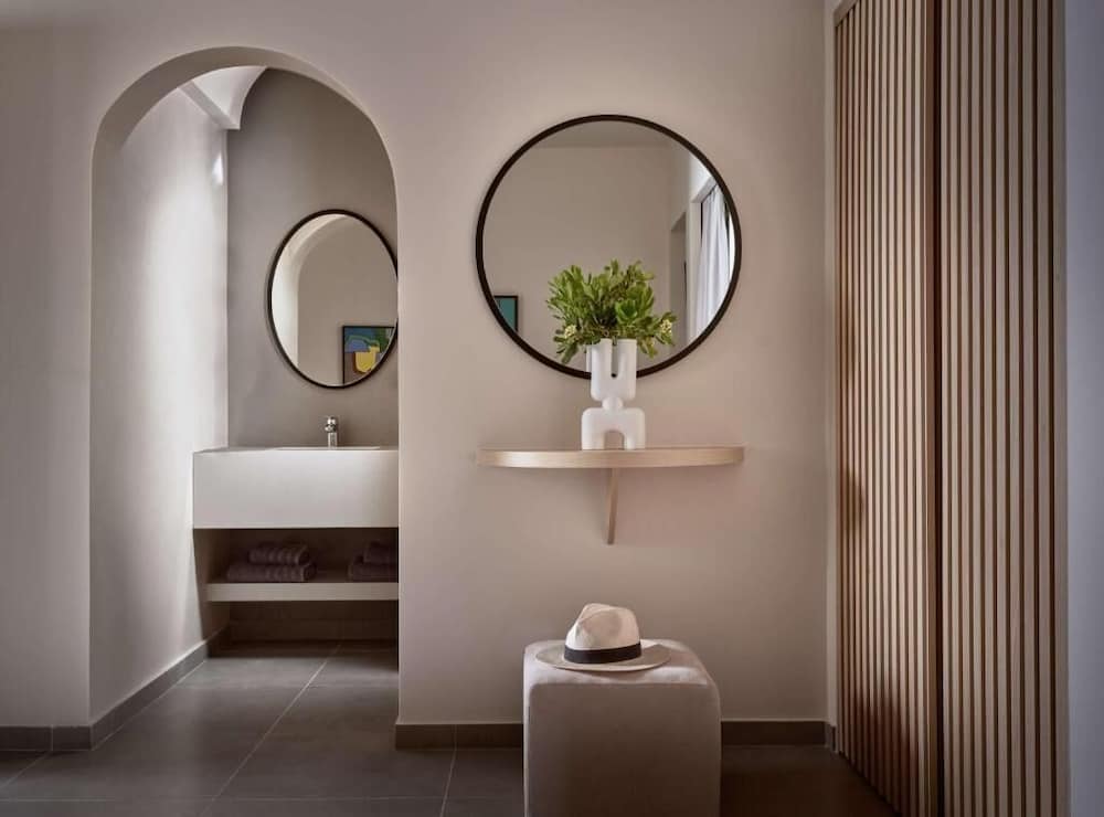 Elounda Palm Hotel — Hotel rooms in Elounda