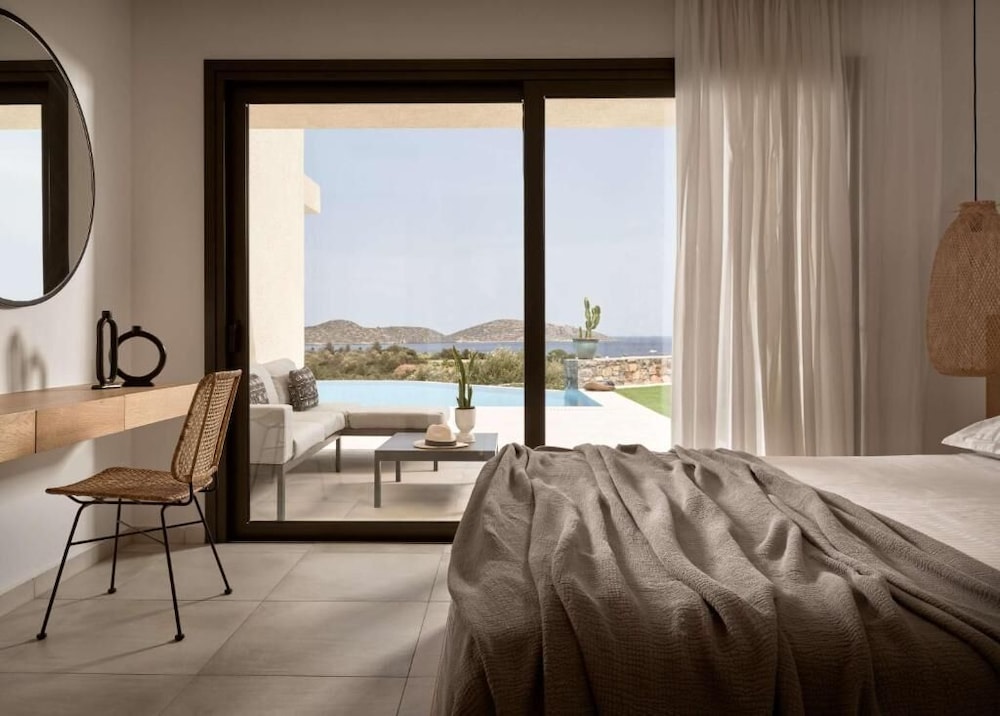 Elounda Palm Hotel — Hotel rooms in Elounda