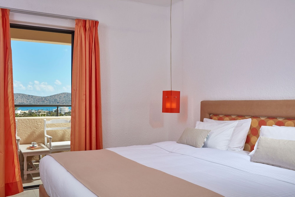 Elounda Palm Hotel — Hotel rooms in Elounda