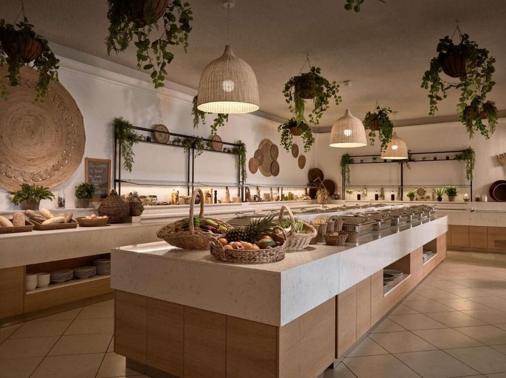 Elounda Palm Hotel — Restaurant & bars in Elounda