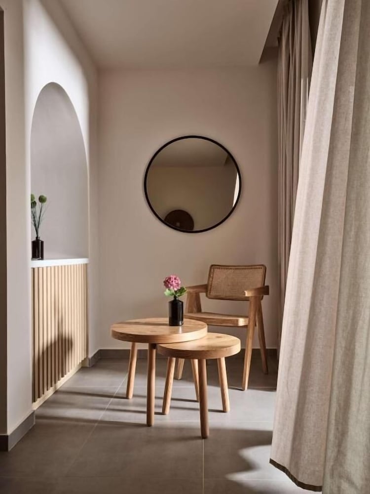 Elounda Palm Hotel — Hotel rooms in Elounda