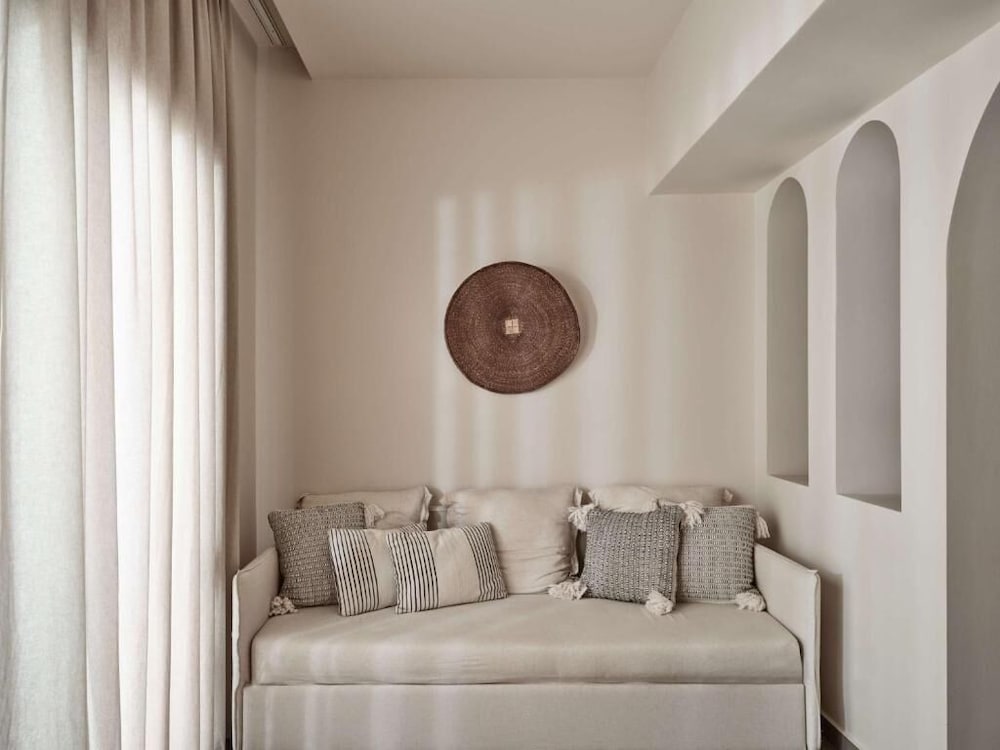 Elounda Palm Hotel — Hotel rooms in Elounda