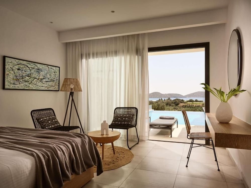 Elounda Palm Hotel — Hotel rooms in Elounda