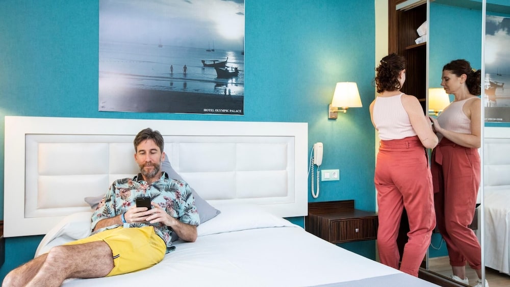 Evenia Olympic Palace — Hotel rooms in Lloret de Mar, Catalonia