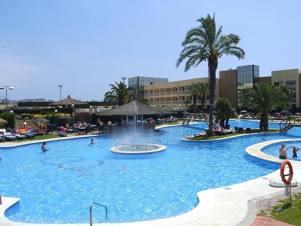 Evenia Olympic Palace — Swimming pool in Lloret de Mar, Catalonia