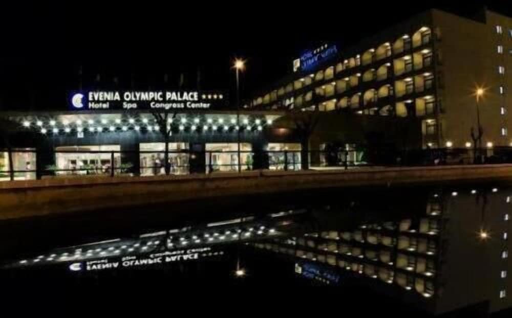 Evenia Olympic Palace — Hotel building in Lloret de Mar, Catalonia