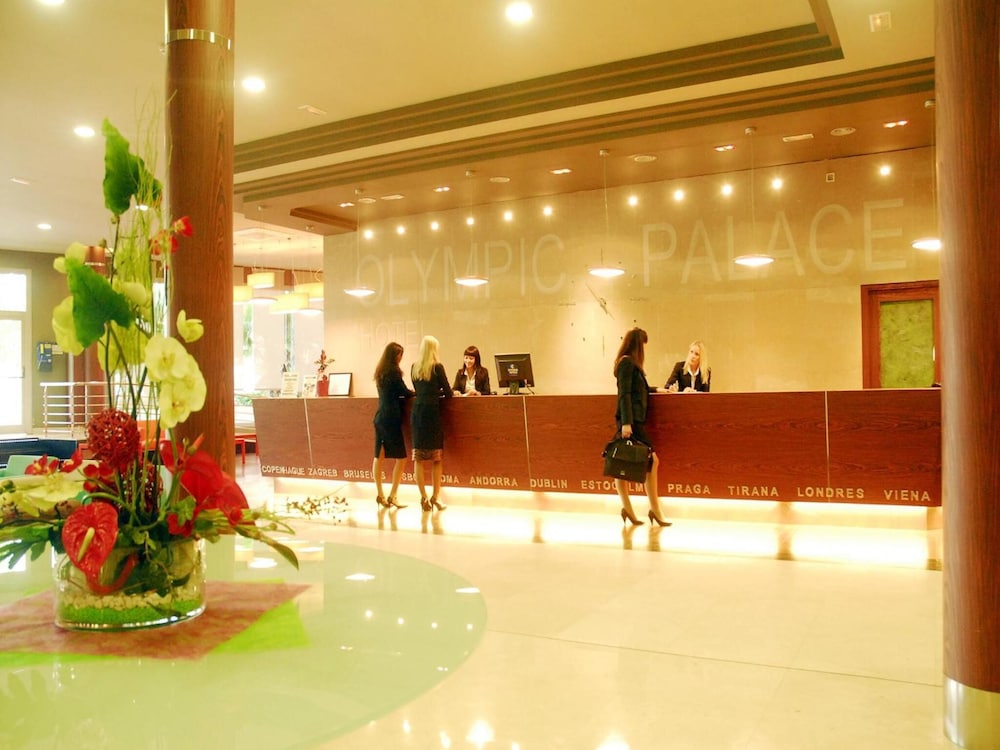 Evenia Olympic Palace — Hotel building in Lloret de Mar, Catalonia