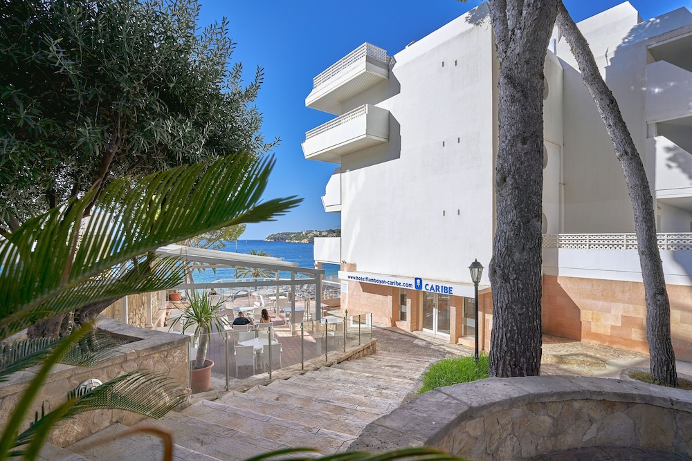 Flamboyan Caribe Hotel & Spa — Hotel building in Magaluf, Balearic Islands