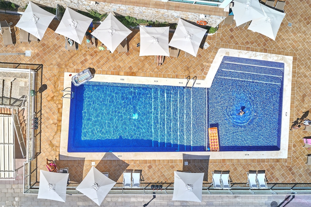 Flamboyan Caribe Hotel & Spa — Swimming pool in Magaluf, Balearic Islands
