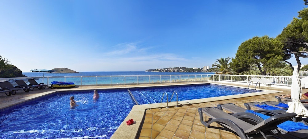 Flamboyan Caribe Hotel & Spa — Swimming pool in Magaluf, Balearic Islands