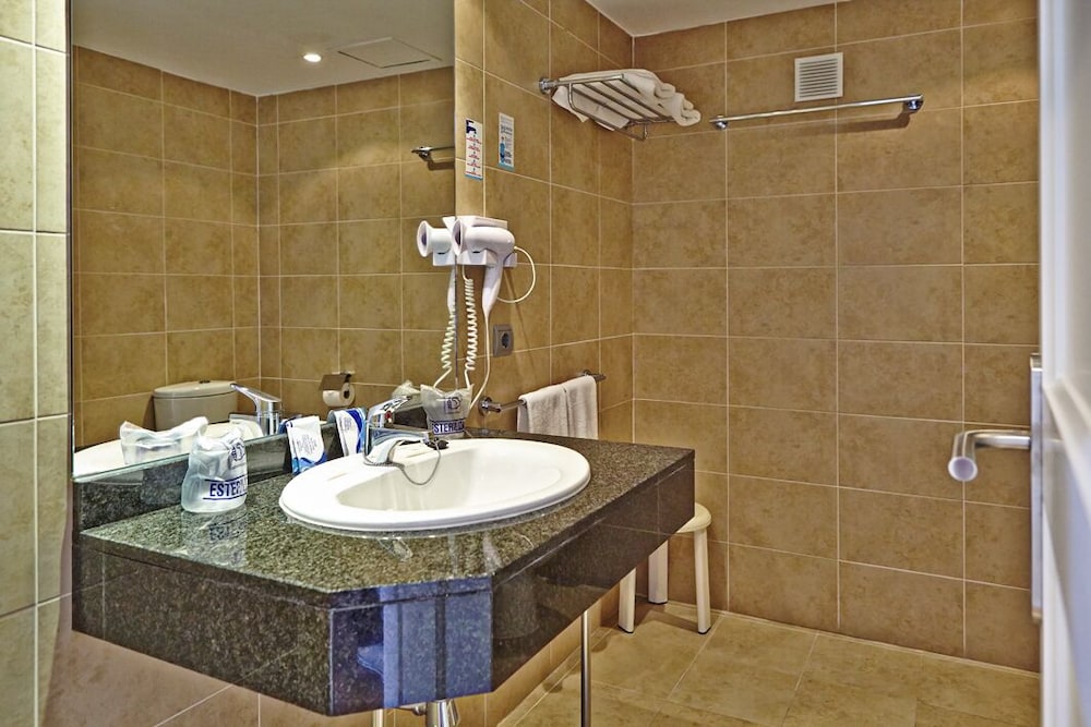 Flamboyan Caribe Hotel & Spa — Hotel rooms in Magaluf, Balearic Islands