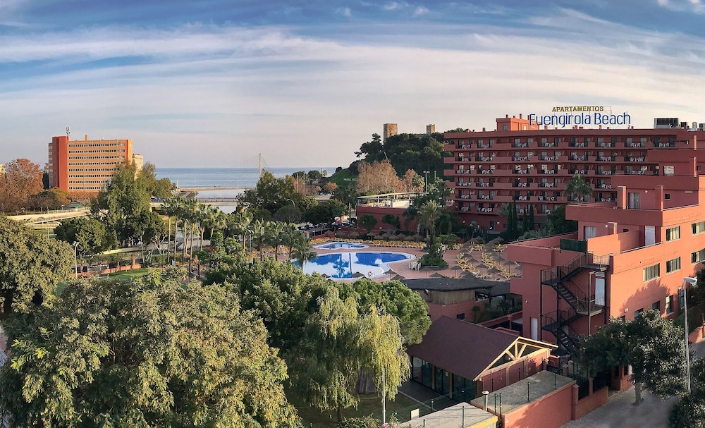 Aparthotel Fuengirola Beach — Swimming pool in Fuengirola, Andalusia