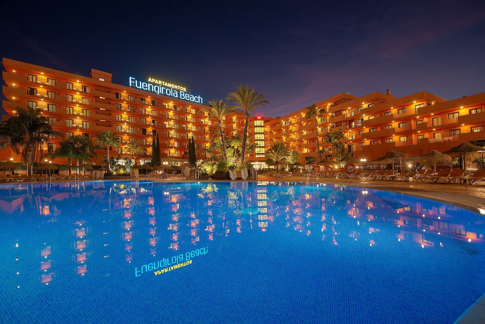Aparthotel Fuengirola Beach — Swimming pool in Fuengirola, Andalusia