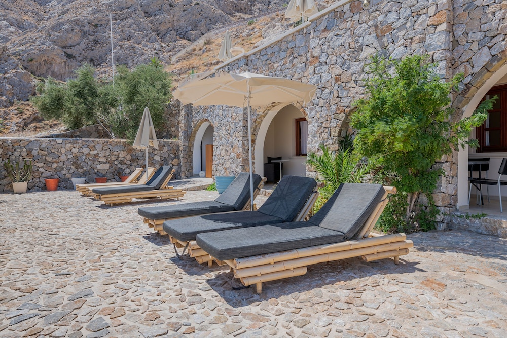 Epavlis Hotel & Spa — Beach in Kamari, South Aegean