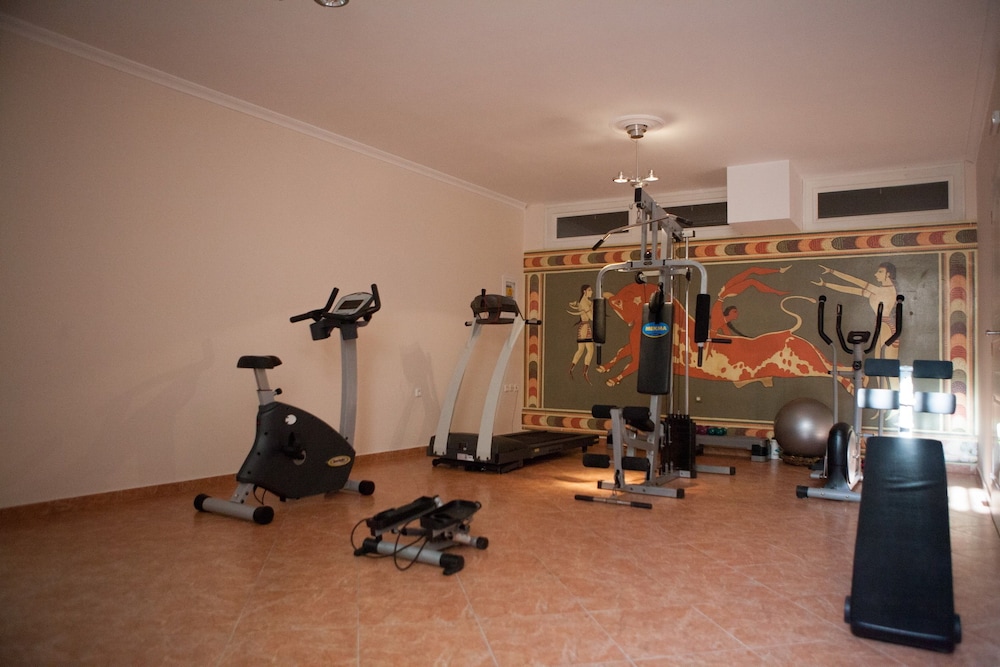 Epavlis Hotel & Spa — Sports & recreation in Kamari, South Aegean