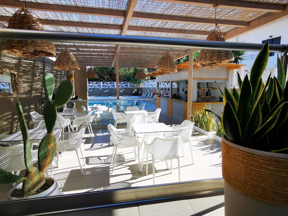 Europa Hotel — Restaurant & bars in Rhodes Town, South Aegean