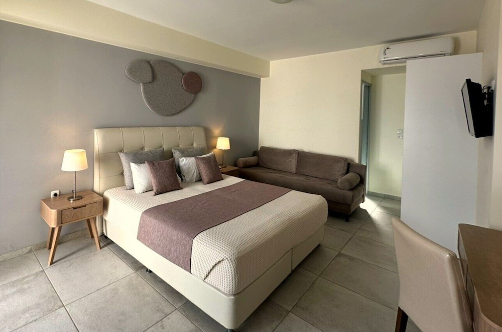 Faedra Beach Hotel — Hotel rooms in Ammoudara (Agios Nikolaos)